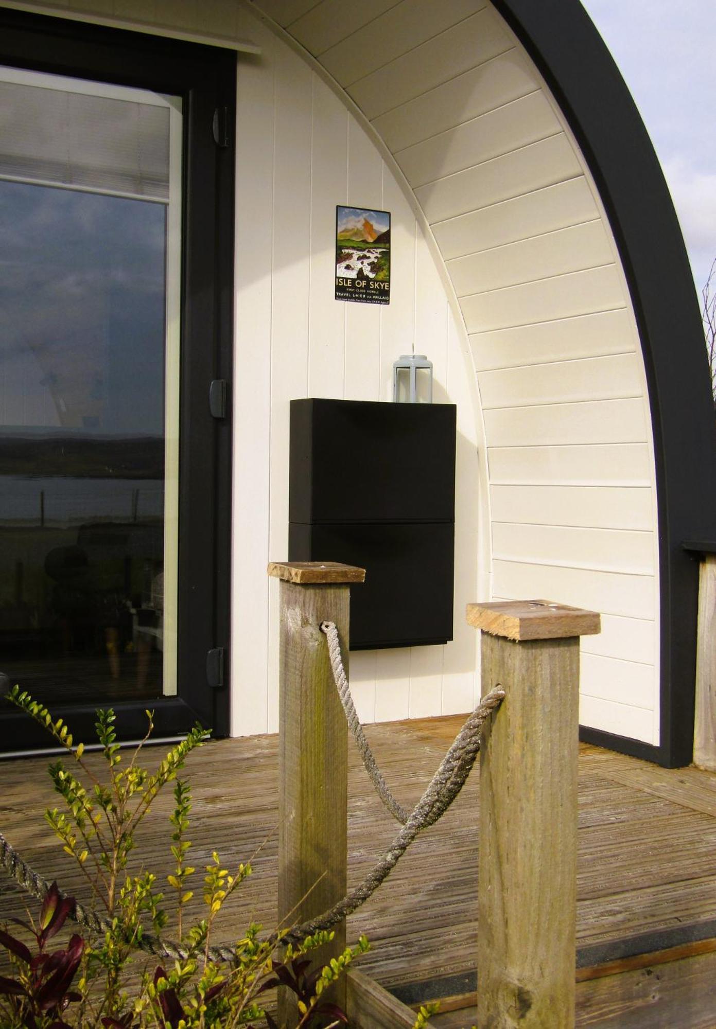 Hideaways - Stargazer Pod * Harlosh